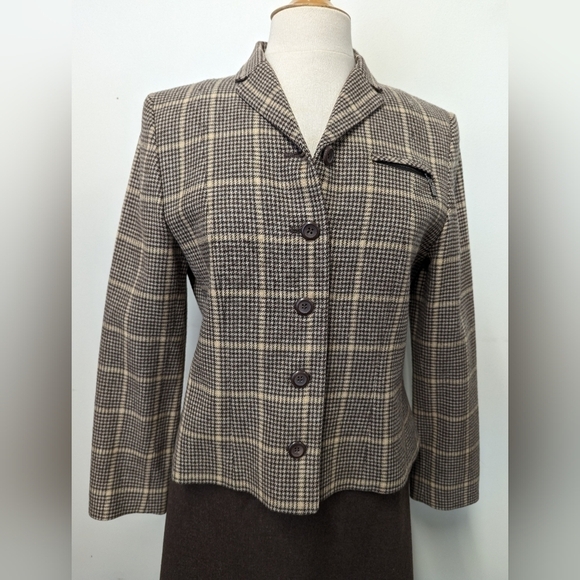 VINTAGE Pendleton Brown Wool Plaid Skirt Suit with Blazer 10 - Picture 4 of 13